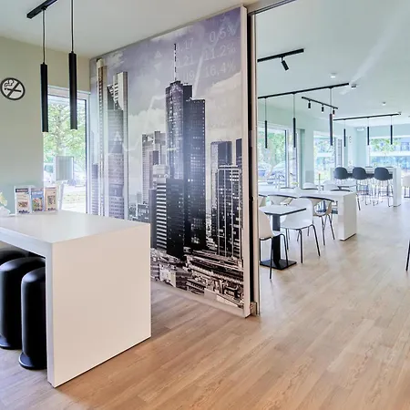 Frankfurt-west 3*