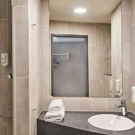 Szálloda Frankfurt-west 3*