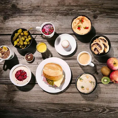 Frankfurt-west Hotell 3*