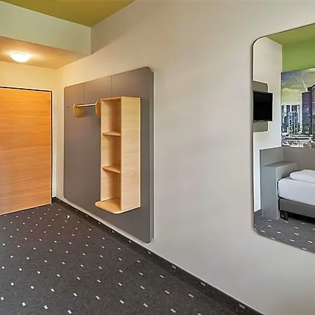Frankfurt-west 3* Eschborn