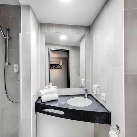 Frankfurt-west 3*