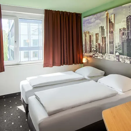 Frankfurt-west Hotel 3*