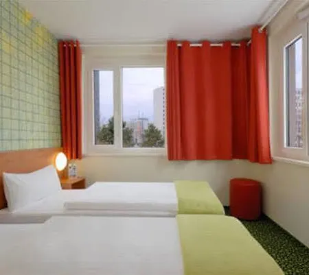 Hotel Frankfurt-west 3*