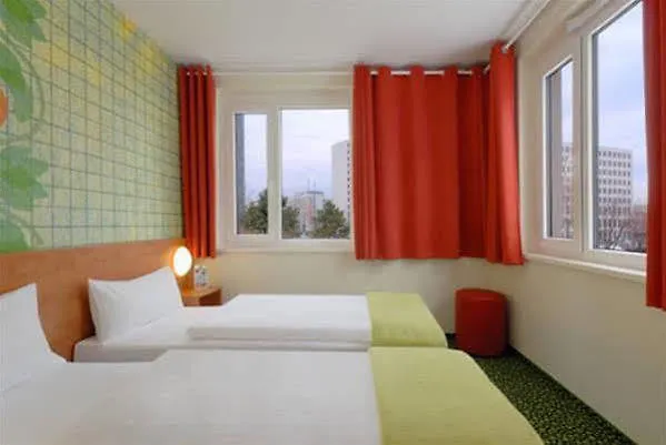 Hotel Frankfurt-west 3*